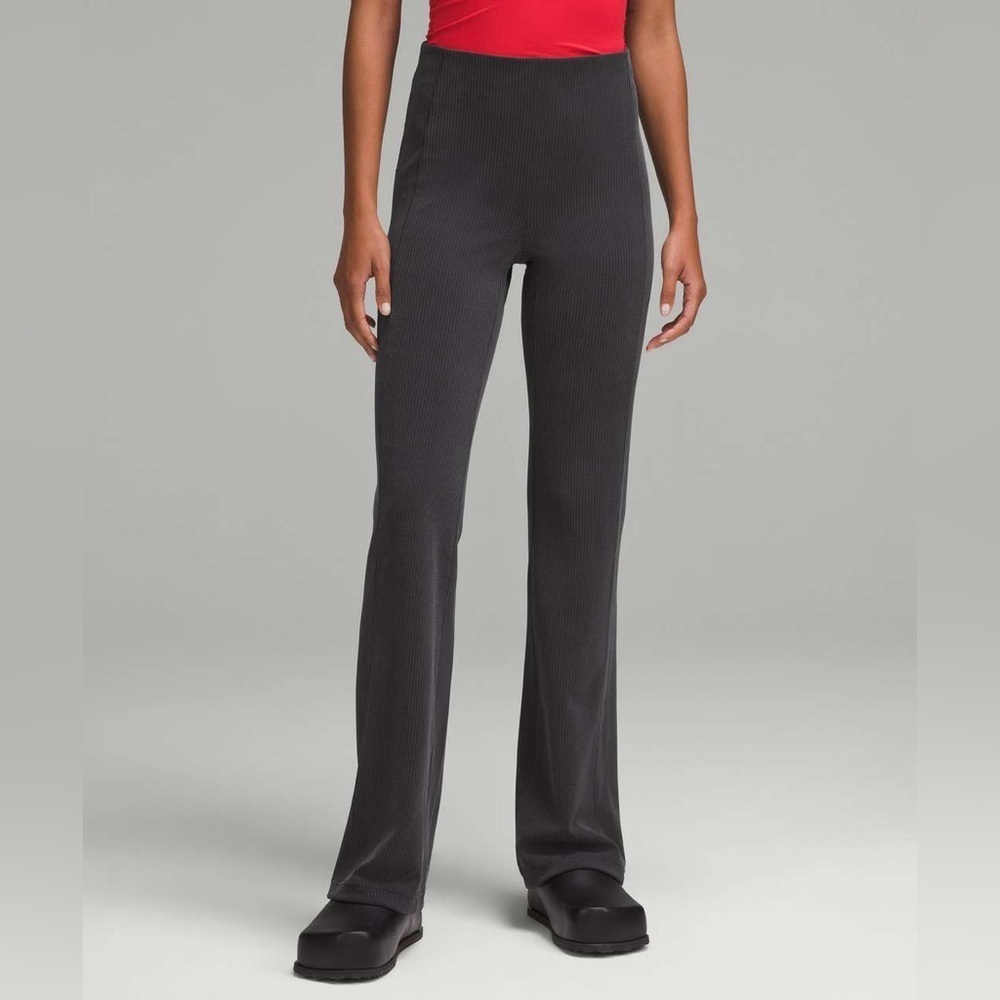 Lululemon Ribbed Softstreme Flared Pant *Regular in Black Size 12